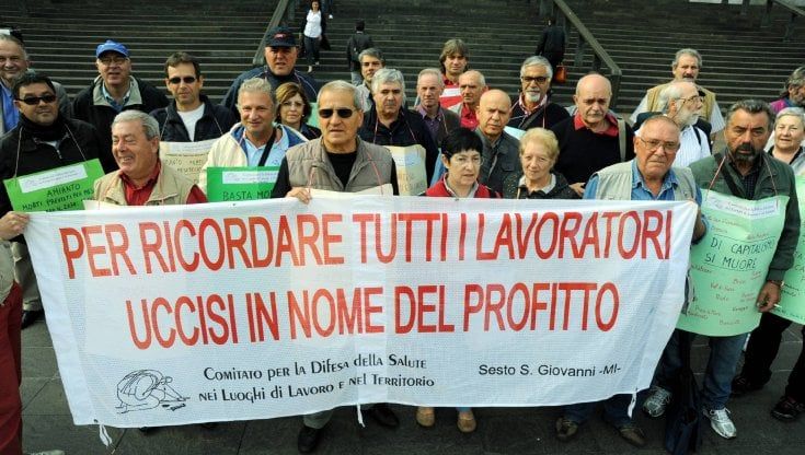 Morti per amianto alla Breda, ex dirigenti assolti in appello. I colleghi: "La legge difende i potenti, giustizia negata"
