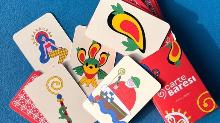 Le carte da gioco parlano barese: San Nicola e le cozze al posto di denari, bastoni, spade e coppe