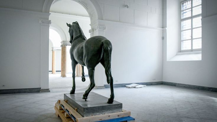 Napoli, così al Mann rinascono la quadriga di Ercolano e le statue della Campania romana