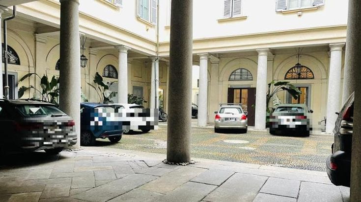 Il banchiere ucraino precipitato in via Nerino: il b&b da 300 euro e gli uomini fuggiti subito