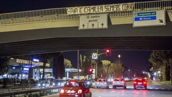 Travolte e uccise a Roma, l'avvocato dei Romagnoli: "Gaia e Camilla passate col verde" - Video