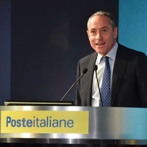 Poste Italiane: in Lombardia con Ip sarà possibile spedire e ricevere pacchi anche al distributore