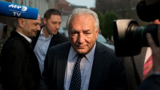 Strauss-Kahn vola a Cuba: sarà consulente di Castro per la transizione economica