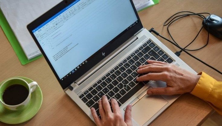 “Cercasi cliccatori”, l’ultima frontiera del precariato. "Vincono" lo stipendio solo i più veloci