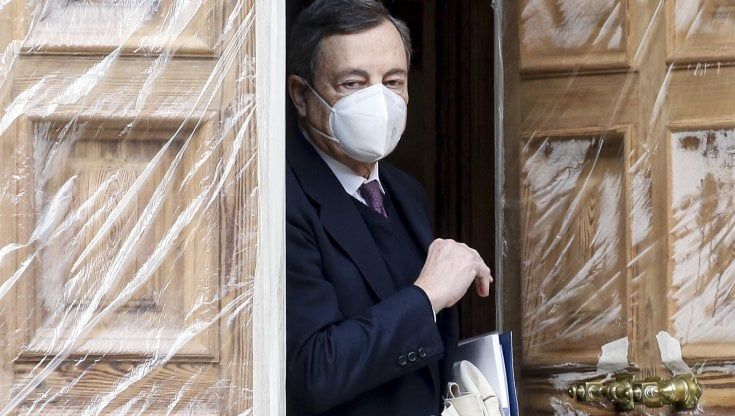 Bari, i docenti della scuola Japigia 1-Verga scrivono a Draghi: "Noi sempre a lavoro. Lezioni a fine giugno sono un'offesa"