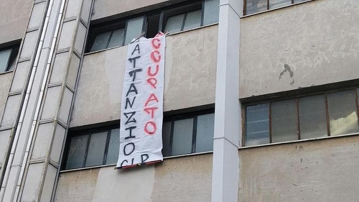 Lattanzio e Levi Civita occupati. E anche lo Chateaubriand protesta con cartelli e fischietti