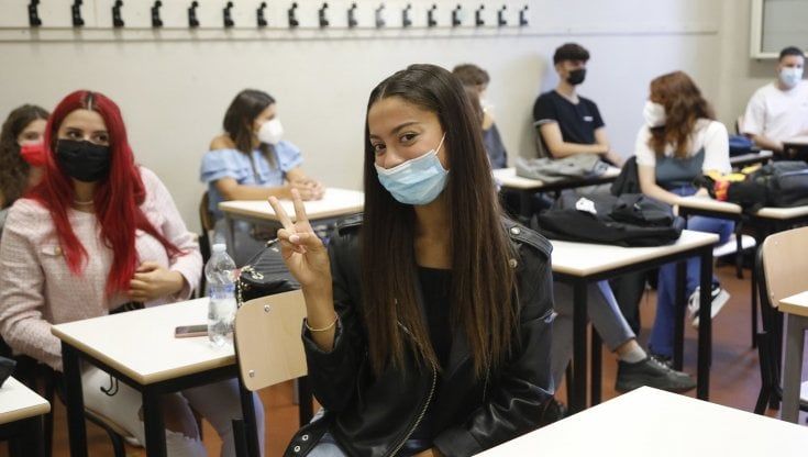 Retroattive le nuove regole sulla Dad: da lunedì in classe decine di migliaia di studenti che erano in quarantena 