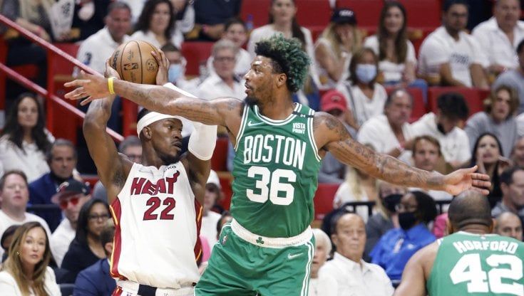 Basket, playoff Nba: Boston sbanca Miami, finale di Eastern Conference in parità