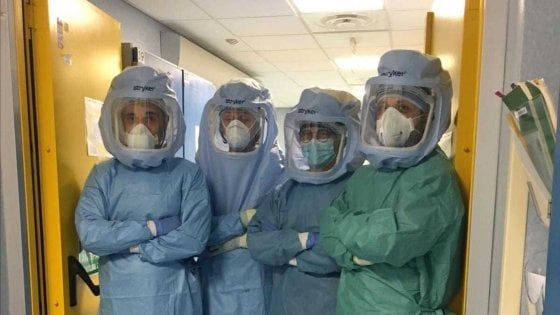 Milano, il coronavirus gli aveva bruciato i polmoni: diciottenne salvato con un trapianto mai fatto in Europa