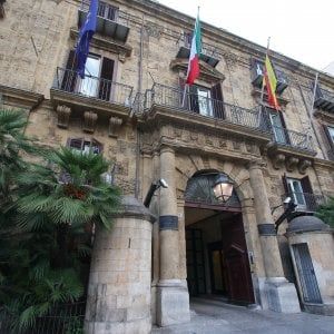 Il personale della Regione si ferma per un'ora: diffida al governo sui Centri per l'impiego
