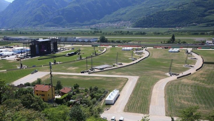 Vasco, al via il tour con il concerto dei record a Trento 