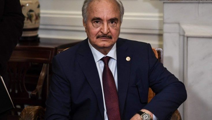 Libia, Haftar lascia il comando della Libya National Army in vista della corsa alla presidenza