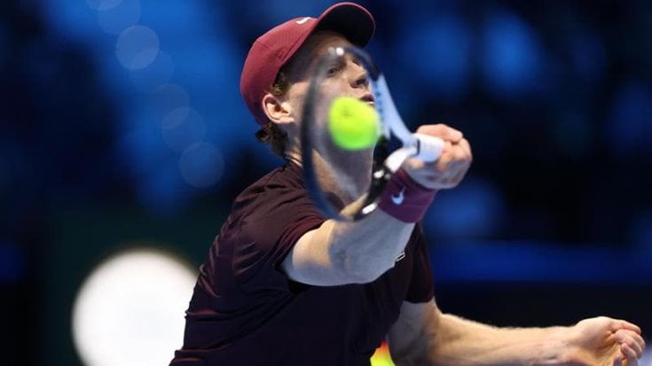 Diretta Sinner-Gaston agli Australian Open: Jannik vince i primi 2 set, il francese si ritira