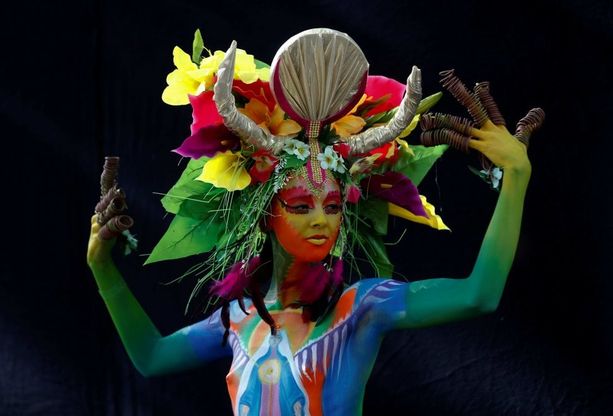 Austria, corpi vestiti di colori: è il festival mondiale di body painting