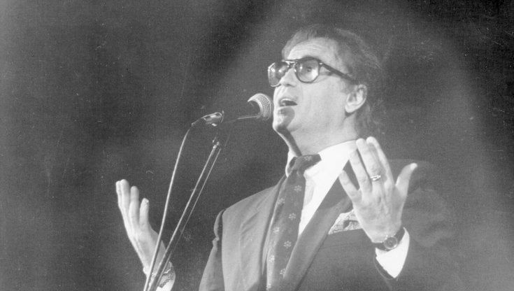 Dieci anni senza Franco Califano. Donne, carcere e canzoni: la vita al massimo del "Califfo" 