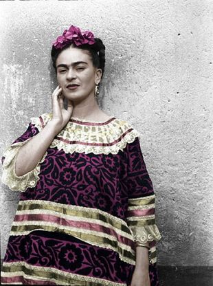 A Bologna in mostra i fotoritratti che raccontano Frida Kahlo e il suo Messico