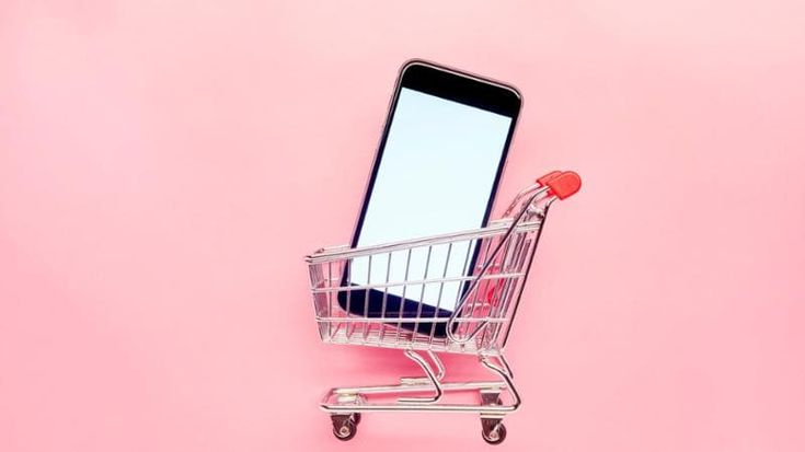 Consumi, la Lombardia resta la prima in Italia ma rallenta: frenano auto, moto ed elettronica