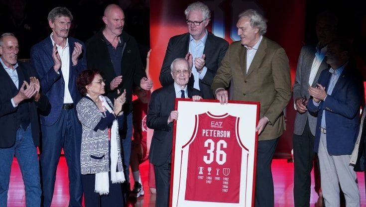Basket, perdono Virtus e Milano: Tortona aggancia l'Olimpia al secondo posto