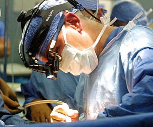 Chirurgia plastica, boom dei ritocchi ai genitali. Ma esperti avvisano: alto rischio flop