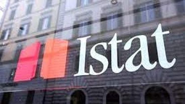 Istat, cala l’inflazione e occupazione record a ottobre, tasso sale al 61,8%