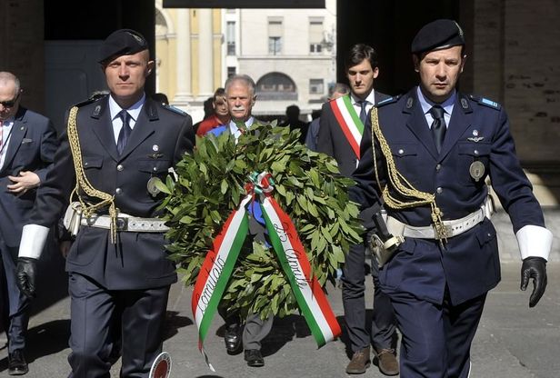 Liberazione, deposte le corone commemorative