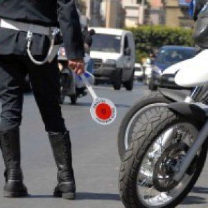 Palermo: multa auto in doppia fila, picchiato vigile urbano