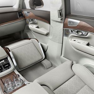 Debutto europeo a Ginevra per la XC90 Excellence