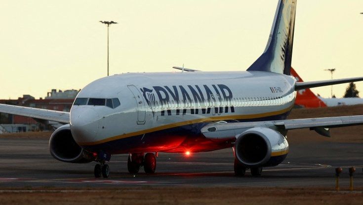 Sciopero aerei 21 ottobre, si fermano i controllori. Ryanair cancella oltre 600 voli