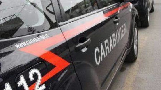 Taranto, assalto al tir sulla 106: l'autista sperona una delle due auto e fa arrestare un rapinatore