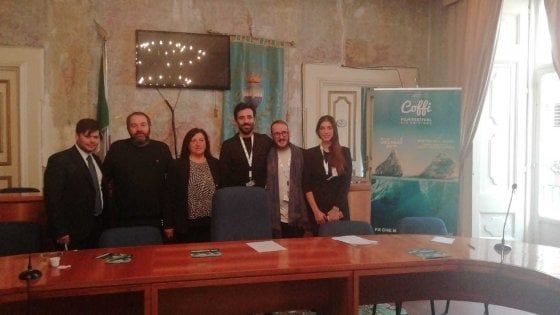 Vietri, al via il Coffi Festival: omaggio a Massimo Troisi