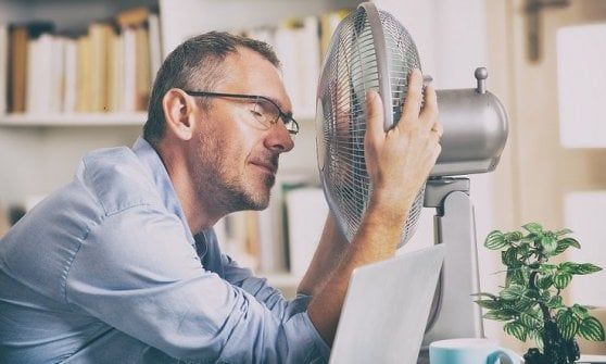 Smart working e condizionatori: la bolletta rincara di 200 euro