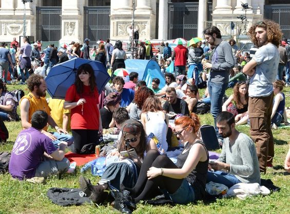 Libri, pallone e sole. Aspettando il concertone di San Giovanni