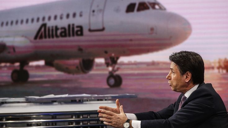 Per Alitalia ipotesi supercommissario o spacchettamento
