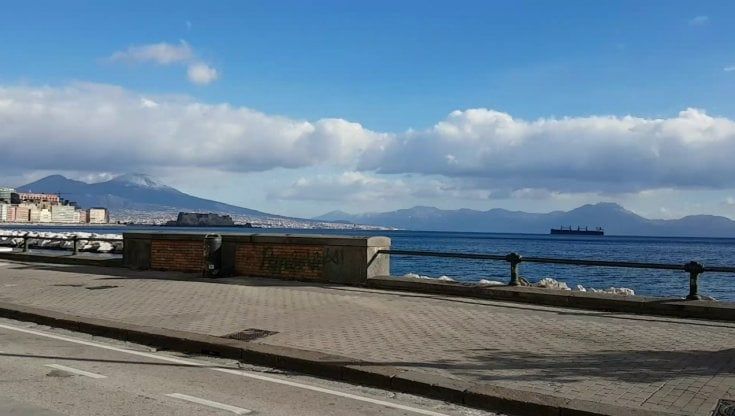 Via Caracciolo, al via la ripavimentazione dei marciapiedi