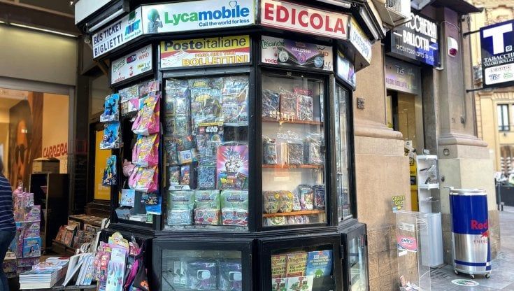 La crisi degli "eroi del quotidiano": in due anni chiuse 400 edicole