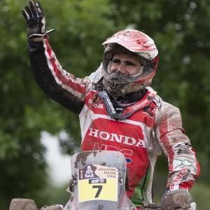 Dakar, la Honda si consola con la squadra