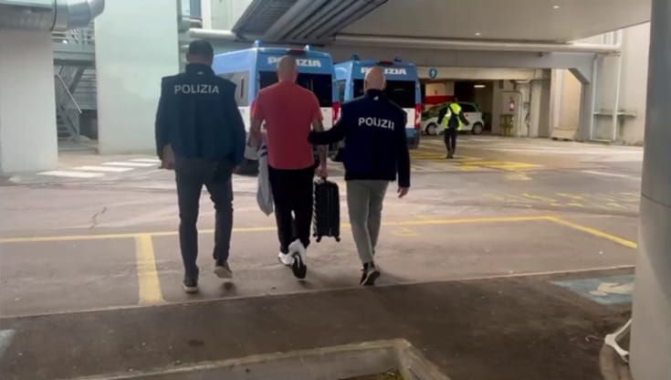 Camorra, catturato Carlo Petrillo: latitante da otto anni, si era rifatto una vita negli Usa