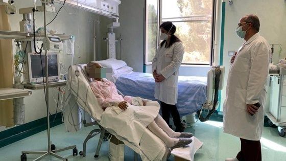 Da Atene a Bari per un trapianto di fegato: una 59enne in coma salvata al Policlinico