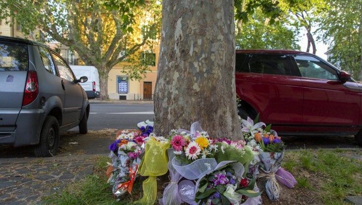 Il piccolo Gioele morto dopo cinque giorni dall'incidente: il bambino di 7 anni era stato travolto da un'auto a Merate