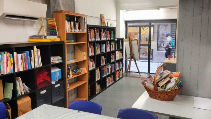 Genova, in via Prè nasce la biblioteca dei bambini. E al Porto Antico resta la De Amicis