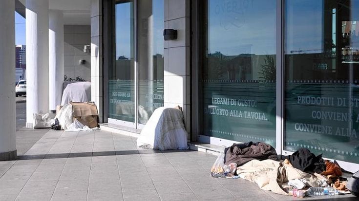 Matteo, Andrea e i senza nome: le storie degli 8 clochard morti nell’inverno più buio sulla strada