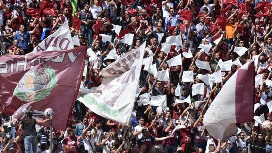 Serie B: respinto il ricorso, il Trapani retrocede. Arrestato l'ex ad De Simone