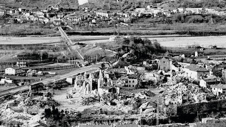 Nel paese simbolo del sisma. Venzone, il borgo che non volle morire, orgoglio del Friuli ferito