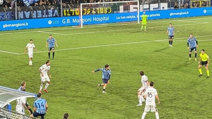 Catania imbattuto a Lecco, al ritorno per passare il turno basterà il pari. Scontri fra tifosi