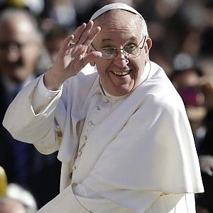 Papa Francesco nell'ultimo giorno dell'anno: "A Roma si pensi a rifugiati e disoccupati"