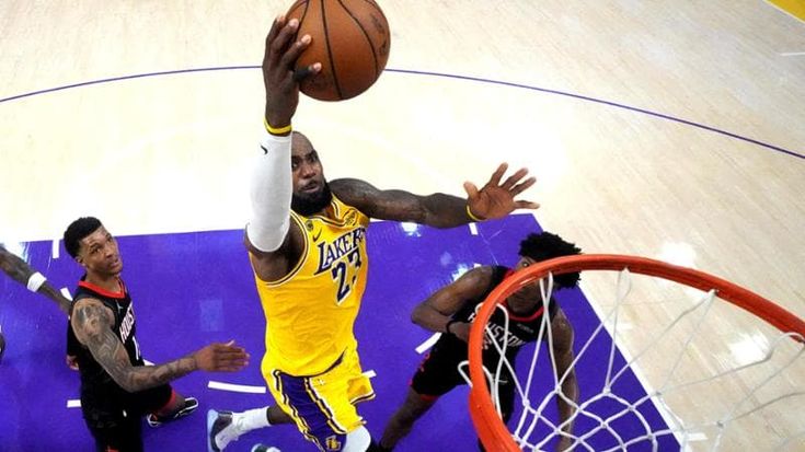 Nba, il nuovo campionato partirà con LeBron contro New York