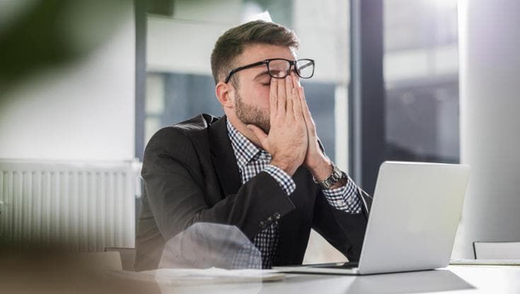 IA, i lavoratori che la utilizzano di più sono quelli che mostrano i maggiori segnali di burnout
