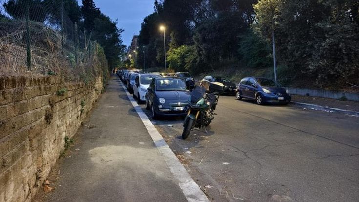 Ucciso a coltellate in strada, omicidio al Prenestino: la vittima è un ventenne
