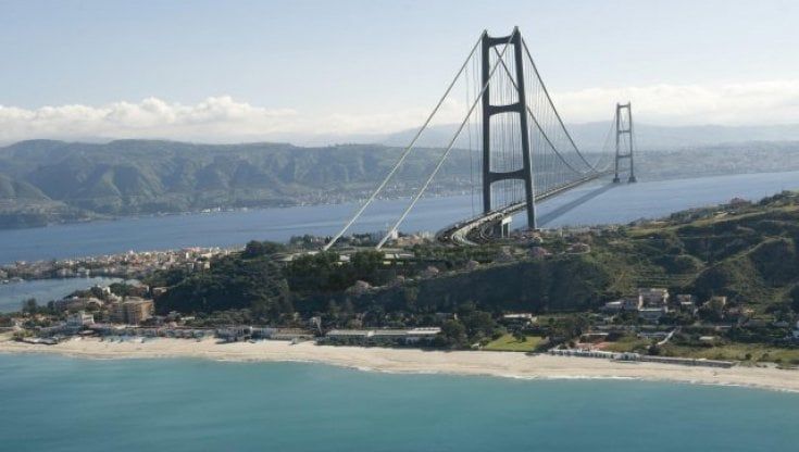 Ponte sullo Stretto, i 5S si dividono. E Casaleggio grida al tradimento