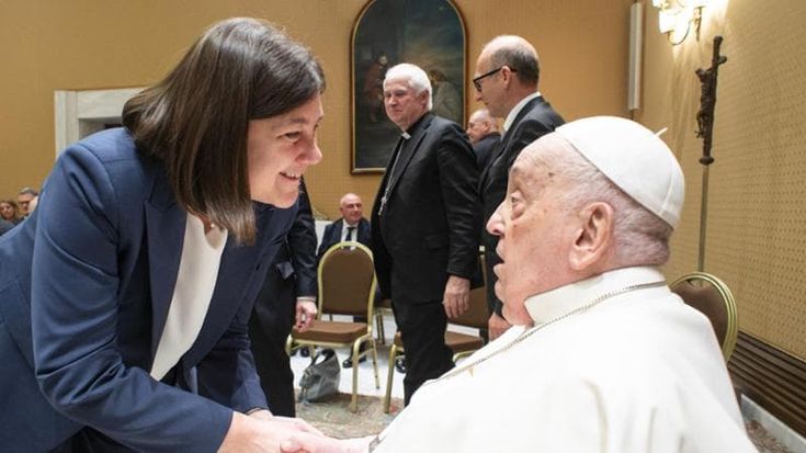 Elena Beccalli (Cattolica): “Papa Francesco credeva nelle donne capaci di cambiare il mondo”